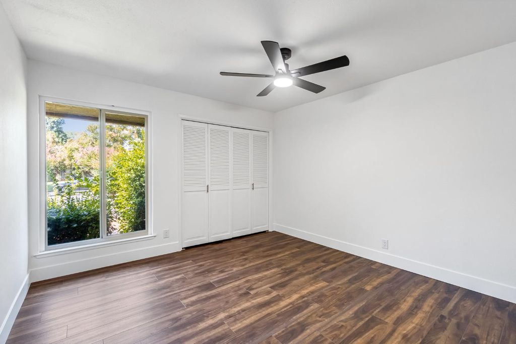 Image 20 of property listing at 1041 W Sierra Avenue, Fresno, CA 93711