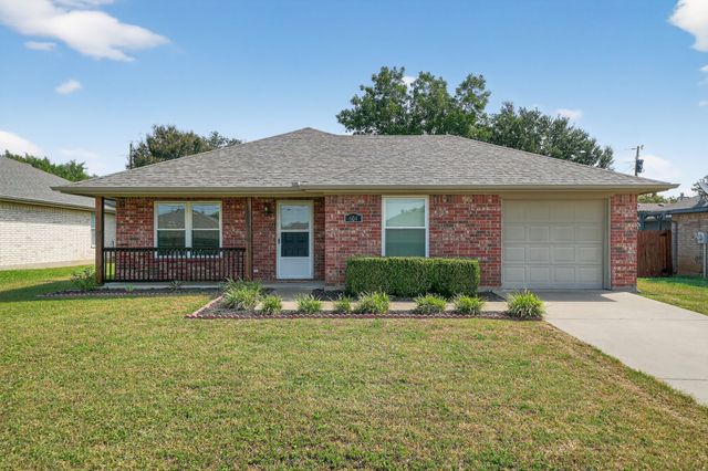 604 Mcanear Street, Cleburne, TX 76033