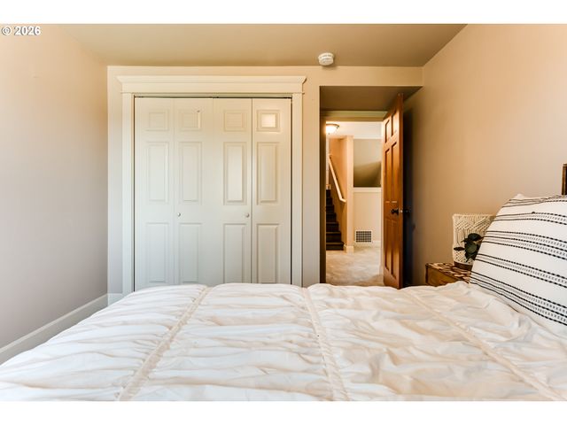87933 10TH St, Veneta, OR 97487