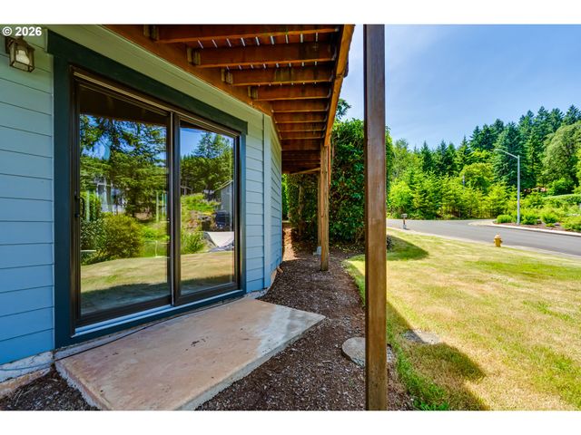 87933 10TH St, Veneta, OR 97487