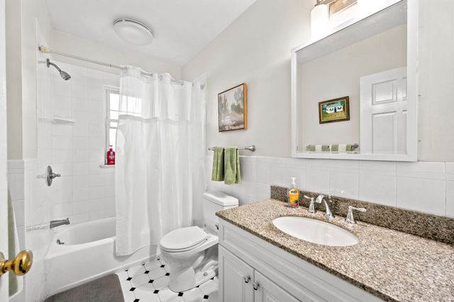 38 Thornton St, Quincy, MA 02170