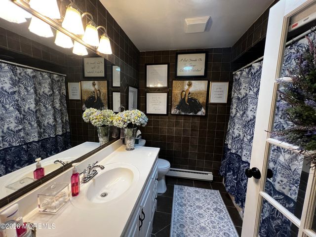600A Lake Point Drive, Lakewood, NJ 08701