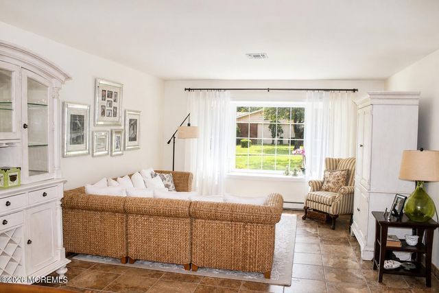 600A Lake Point Drive, Lakewood, NJ 08701