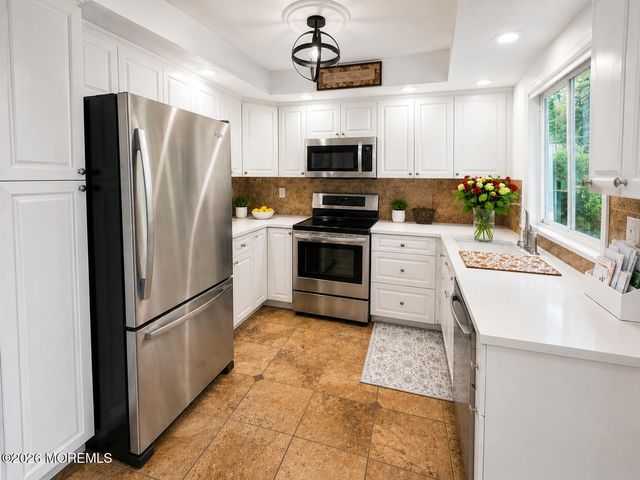 600A Lake Point Drive, Lakewood, NJ 08701