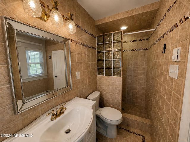 600A Lake Point Drive, Lakewood, NJ 08701