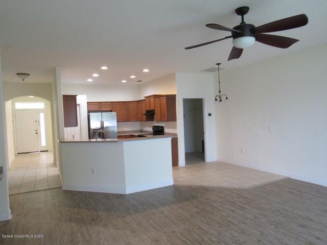 1741 Bridgeport Circle, Rockledge, FL 32955