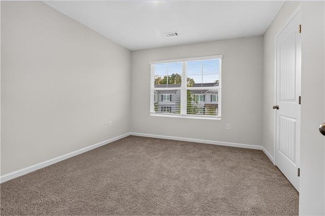 129 King Village, Braselton, GA 30517