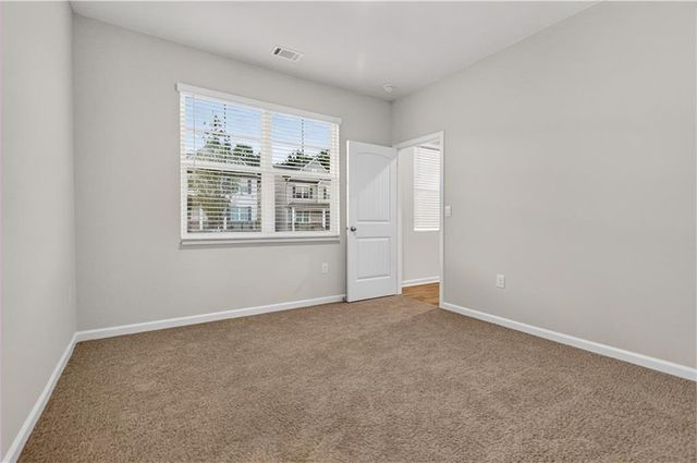 129 King Village, Braselton, GA 30517