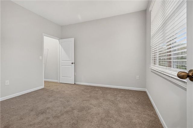 129 King Village, Braselton, GA 30517