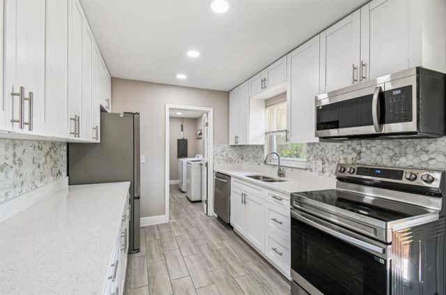 18216 STATE ROAD 52, Land O Lakes, FL 34638