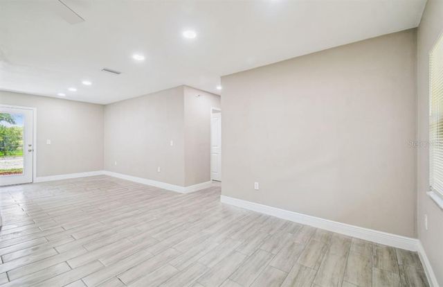 18216 STATE ROAD 52, Land O Lakes, FL 34638