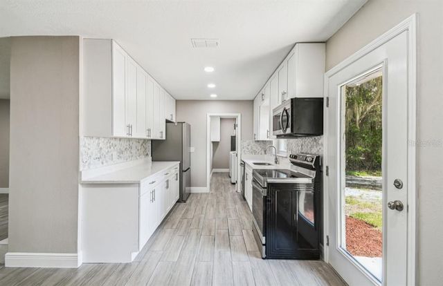 18216 STATE ROAD 52, Land O Lakes, FL 34638