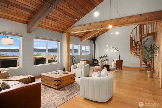 13725 SW Pohl Road, Vashon, WA 98070