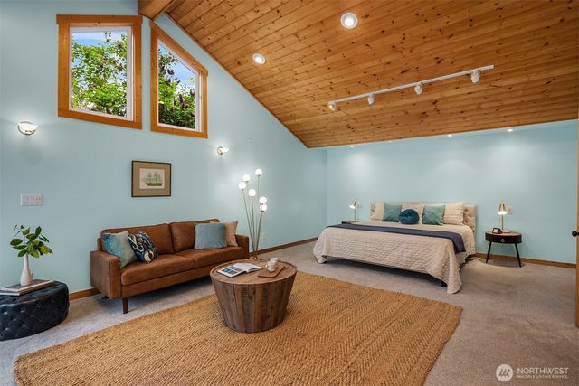 13725 SW Pohl Road, Vashon, WA 98070
