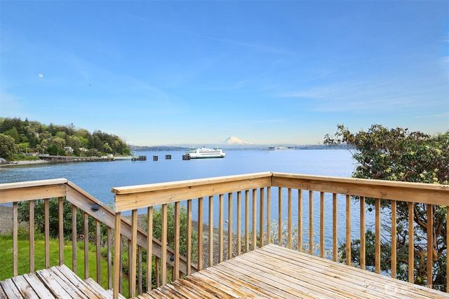 13725 SW Pohl Road, Vashon, WA 98070