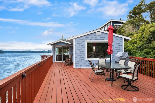 13725 SW Pohl Road, Vashon, WA 98070