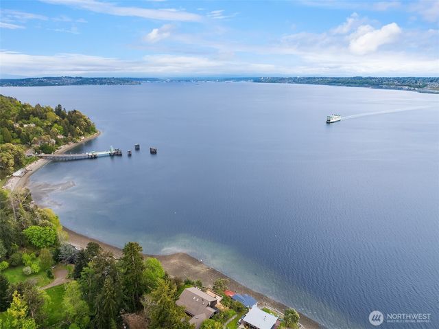 13725 SW Pohl Road, Vashon, WA 98070