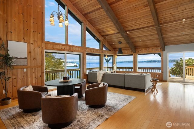 13725 SW Pohl Road, Vashon, WA 98070