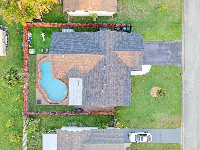 9841 NW 24th St, Coral Springs, FL 33065