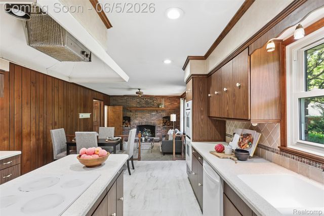 8701 Heatherset Drive, Brighton Township, MI 48114