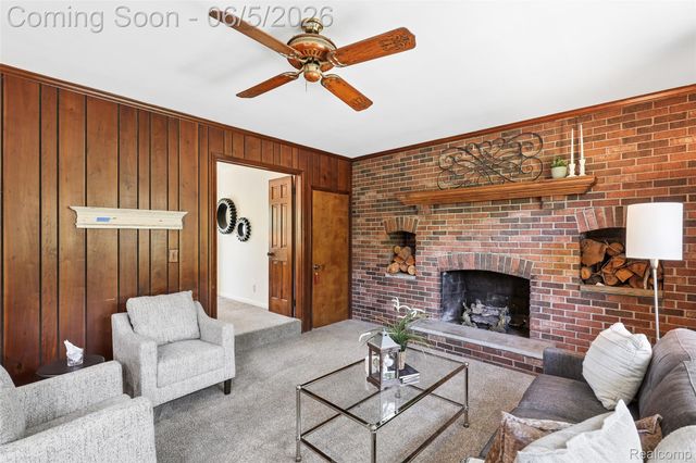 8701 Heatherset Drive, Brighton Township, MI 48114
