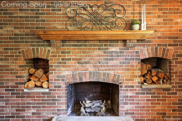 8701 Heatherset Drive, Brighton Township, MI 48114