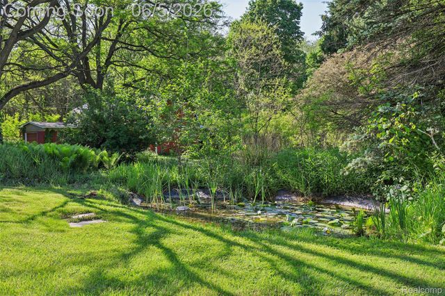 8701 Heatherset Drive, Brighton Township, MI 48114