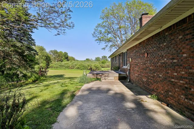 8701 Heatherset Drive, Brighton Township, MI 48114