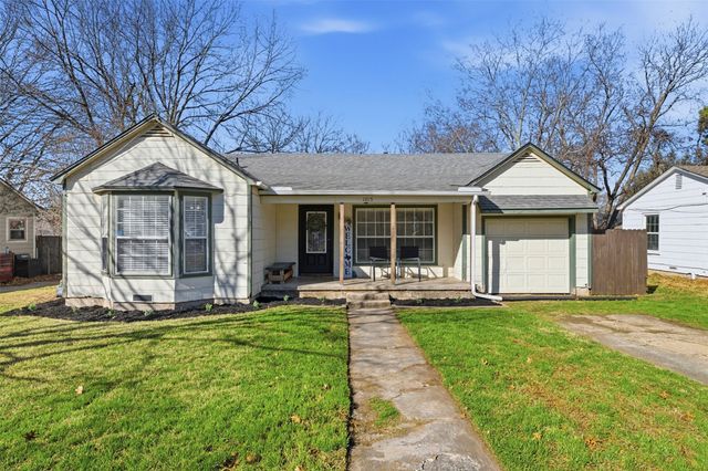 1015 N Howeth Street, Gainesville, TX 76240