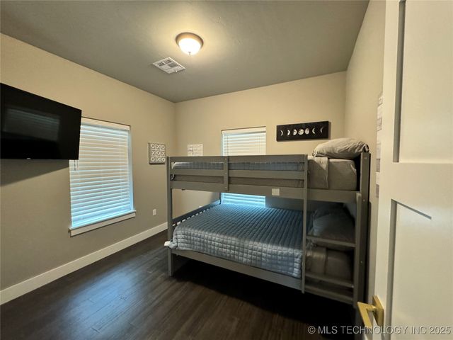 421232 E 1168 Road, Eufaula, OK 74432