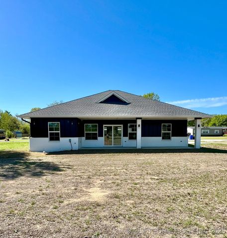 421232 E 1168 Road, Eufaula, OK 74432