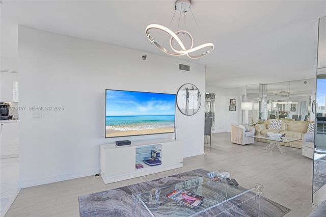 3400 NE 192nd St 612, Aventura, FL 33180