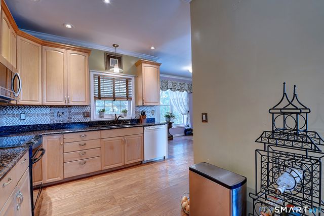 190 Auburn Street, Naugatuck, CT 06770