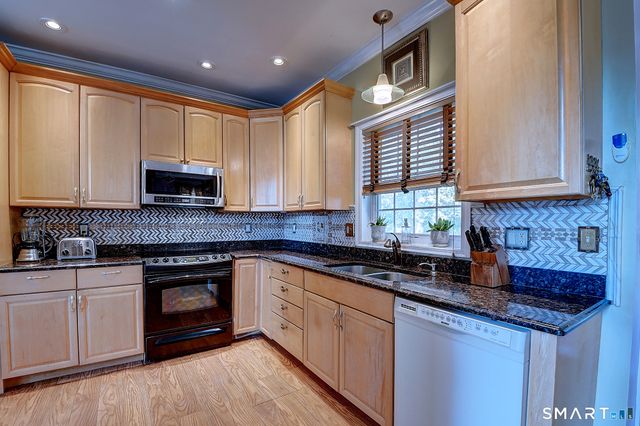 190 Auburn Street, Naugatuck, CT 06770