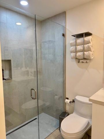 6 Granada Drive, Rancho Mirage, CA 92270