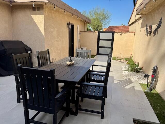 6 Granada Drive, Rancho Mirage, CA 92270