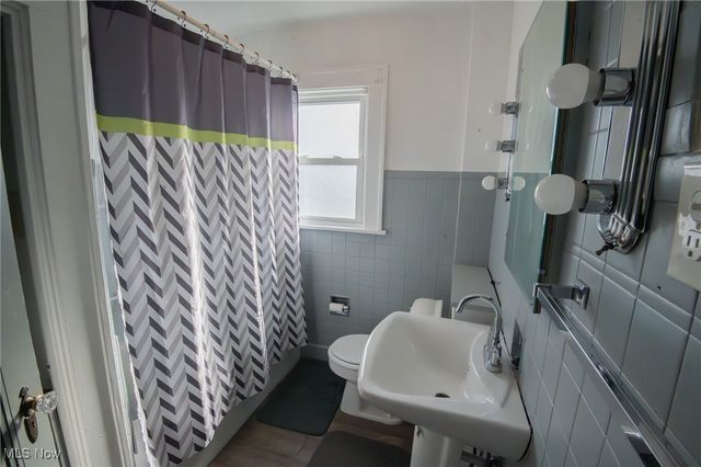 151 Regent Street, Campbell, OH 44405