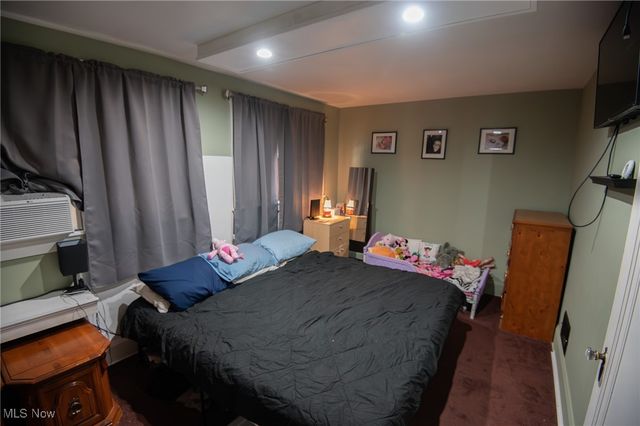 151 Regent Street, Campbell, OH 44405