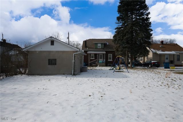 151 Regent Street, Campbell, OH 44405