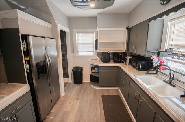 151 Regent Street, Campbell, OH 44405