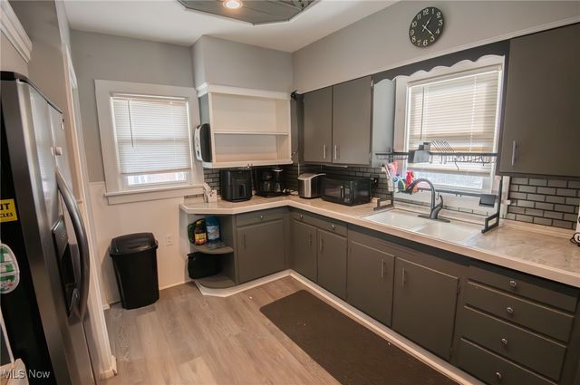 151 Regent Street, Campbell, OH 44405