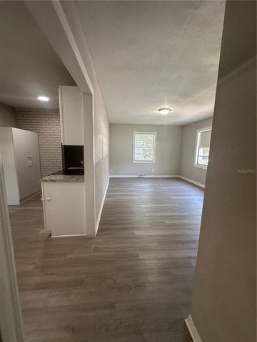 4017 WATSON ROAD, Tampa, FL 33610