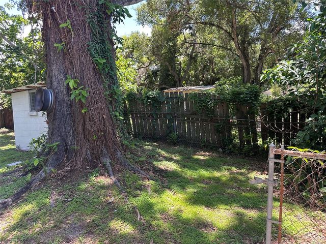 4017 WATSON ROAD, Tampa, FL 33610
