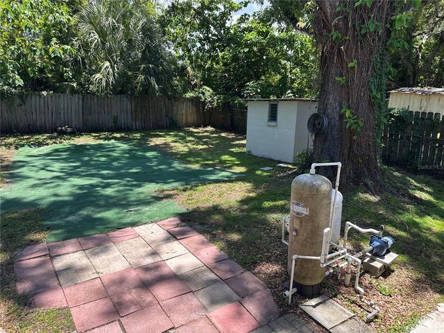 4017 WATSON ROAD, Tampa, FL 33610
