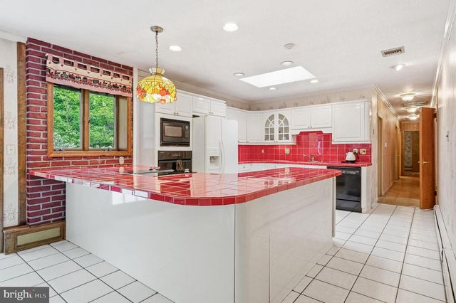1112 WINDING DR, Cherry Hill, NJ 08003