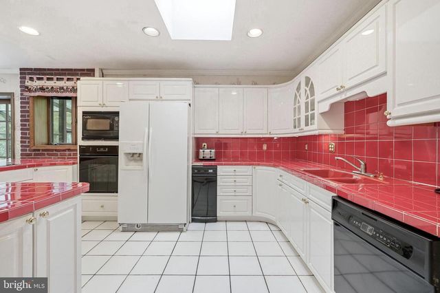 1112 WINDING DR, Cherry Hill, NJ 08003