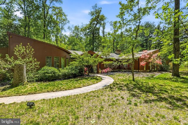 1112 WINDING DR, Cherry Hill, NJ 08003