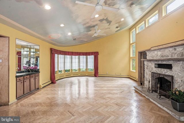 1112 WINDING DR, Cherry Hill, NJ 08003