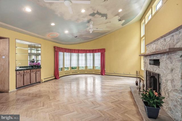 1112 WINDING DR, Cherry Hill, NJ 08003