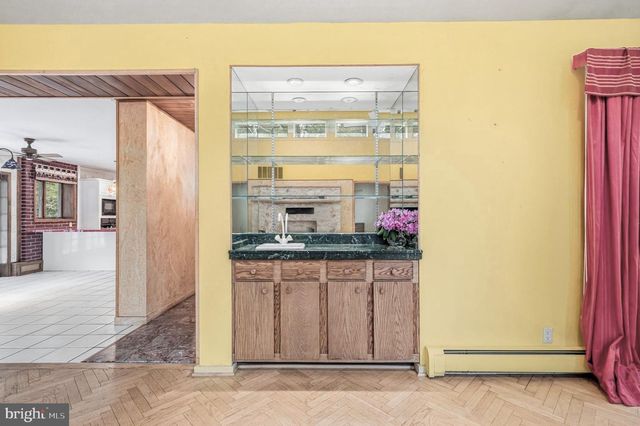 1112 WINDING DR, Cherry Hill, NJ 08003